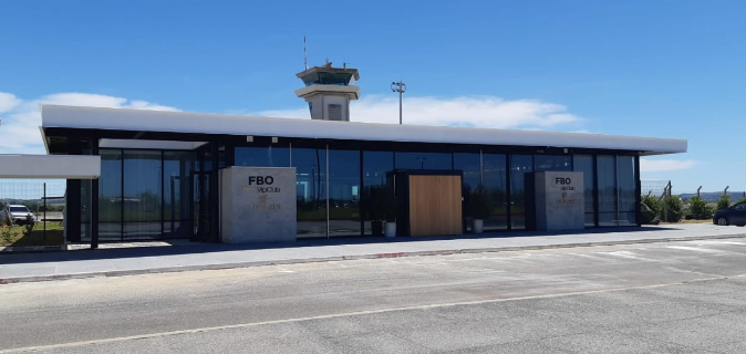 The general aviation terminal at Punta del Este International Airport