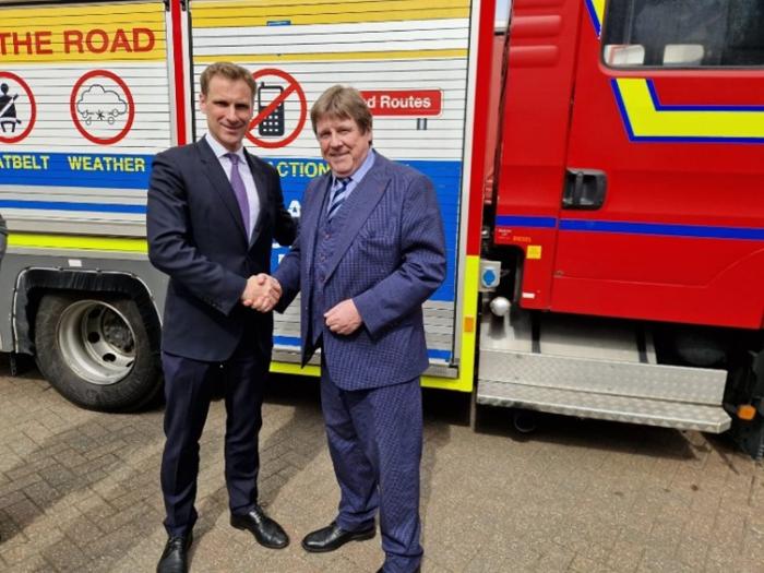 Richard Catt of ALS with UK Police, Fire and Crime Minister Chris Philps