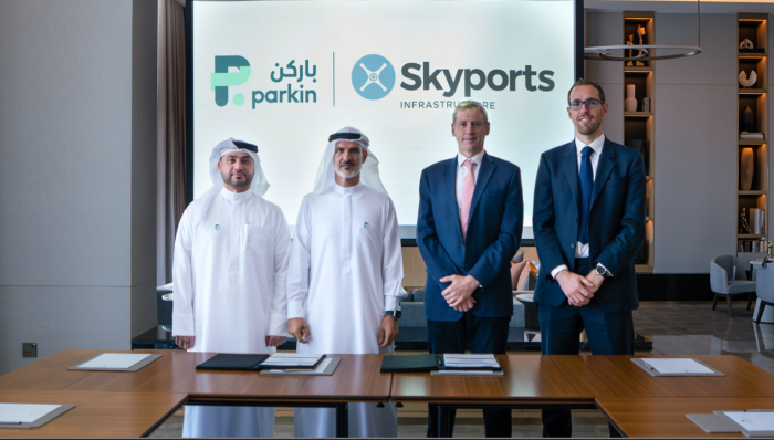 Duncan Walker and Stephen Silvester of Skyports with Mohamed Abdulla Al Ali and Ahmed Bahrozyan of Parkin 