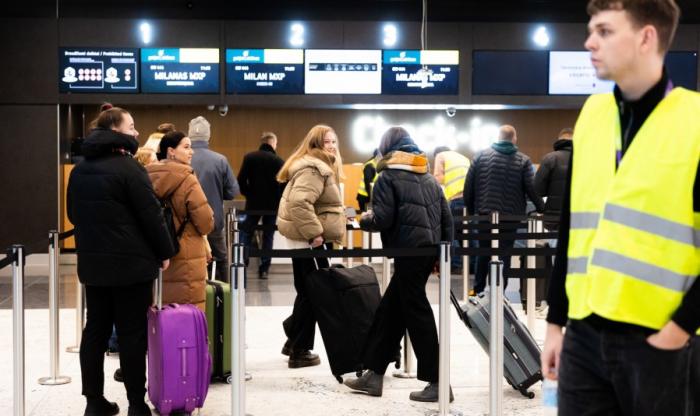 Each participant completed all standard airport procedures, from check-in to boarding